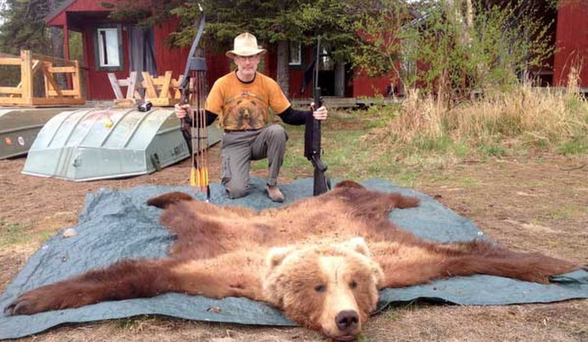 Alaska Brown Bear Hunting 0