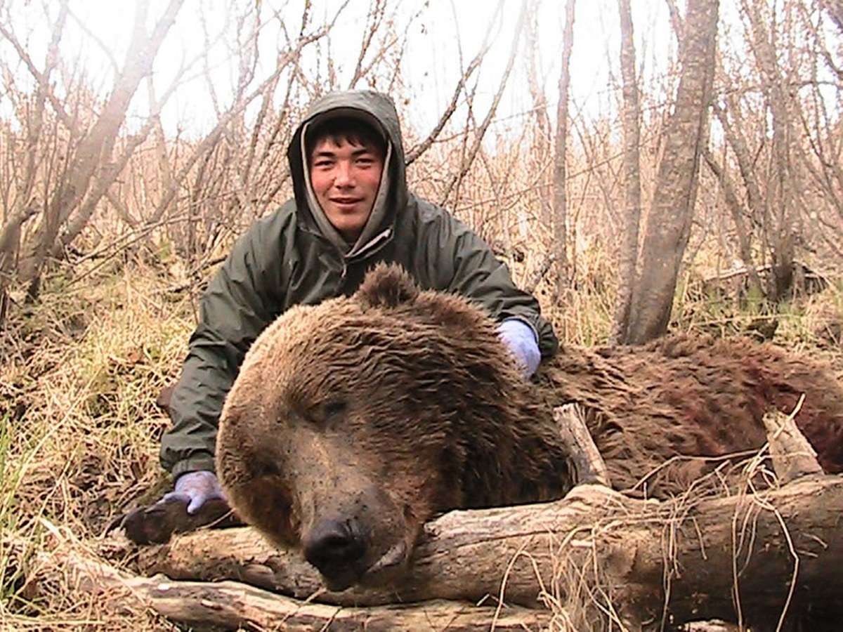 Alaska Brown Bear Hunting 1